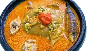 Kokonte and groundnut soup